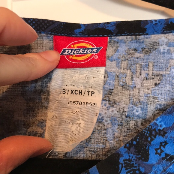 Dickies Scrub Top - Picture 4 of 5